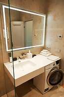 Roze Center Apartments