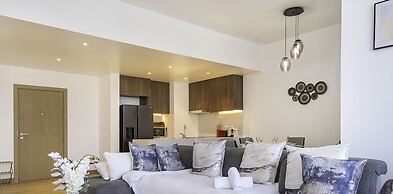 LUX The Elegant Sea View Suite