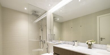 LUX The Elegant Sea View Suite