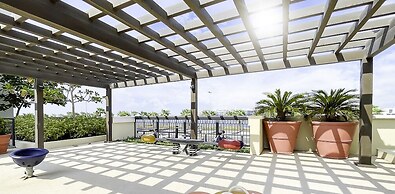 LUX The Elegant Sea View Suite