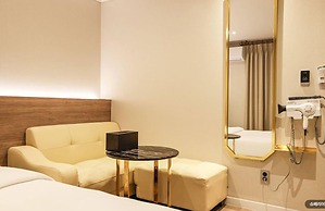 HOTEL RAVI