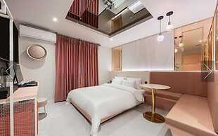 HOTEL RAVI