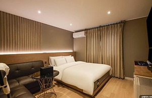 HOTEL RAVI