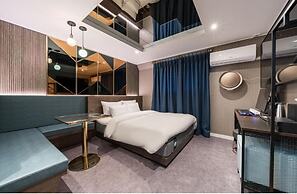 HOTEL RAVI
