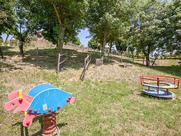 Apartment in Peccioli With Pool