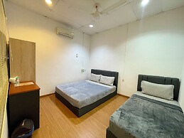 Hotel O S Homestay Premium