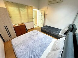 Hotel O S Homestay Premium