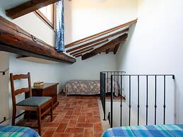 Flat With Swimming Pool and air Conditioning