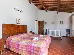 Flat With Swimming Pool and air Conditioning