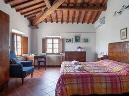 Flat With Swimming Pool and air Conditioning