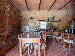 Flat With Swimming Pool and air Conditioning