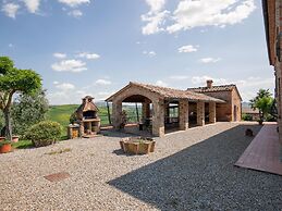 Flat With Swimming Pool and air Conditioning