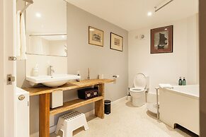 Parsons Pleck-6BD with Swimming Pool