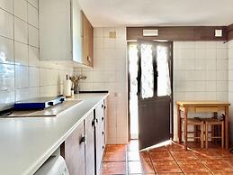 Farmhouse Apartment With Pool