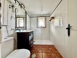 Farmhouse Apartment With Pool