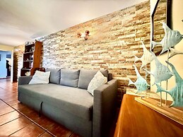 Farmhouse Apartment With Pool