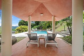 Nice Pool w Breathtaking Mountain Views BBQ