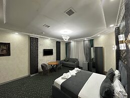 Riva Hotel