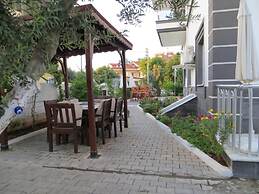 Begonvil Garden Apart