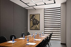 Tryp By Wyndham Ciudad Guzman Uttsa