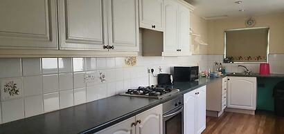 Room in Guest Room - Comfortable Room in Coventry