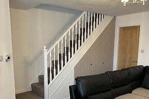 Tranquil Sheffield Retreat - 3 Bedroom House