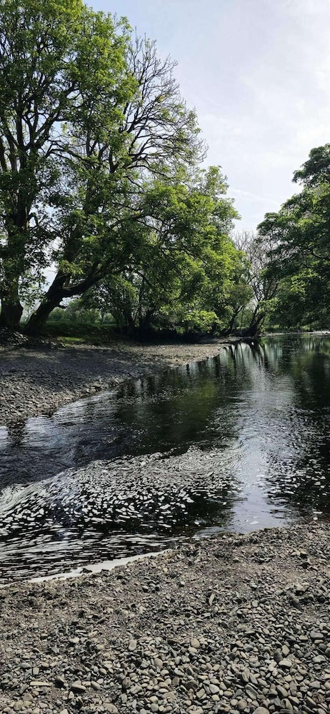 Glan yr Afon Un - Relax, Recuperate, Enjoy
