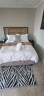 Room-khutsong Apartmentss