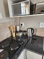 Room-khutsong Apartmentss