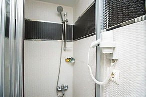 Honey Hotel