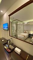 Eighth Wonders Hotel