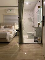 Eighth Wonders Hotel