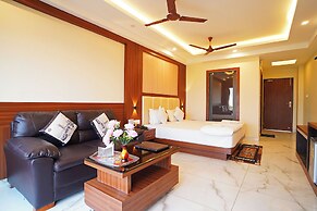 Royal Palace Beach Resort