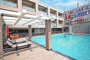 Royal Palace Beach Resort