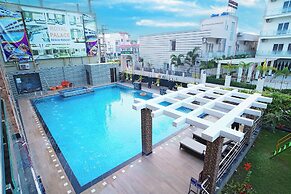 Royal Palace Beach Resort