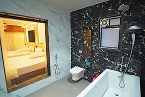 Royal Palace Beach Resort
