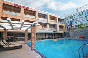Royal Palace Beach Resort