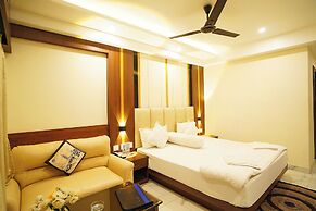 Royal Palace Beach Resort