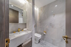 DXB - Five - 30308 - PJ