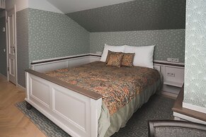 Roze Boutique Hotel