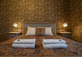 Roze Boutique Apartments