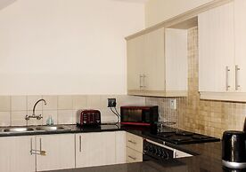 Cozy 3 Bed Duplex ,sleeps 6 With Double Bathroom