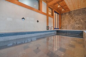 wangkyeong hanoak poolvilla