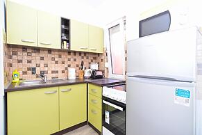 Spacious Flat With Pool Just 300m From the Beach