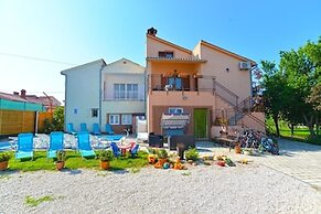 Lovely Flat Just Steps From the Beach