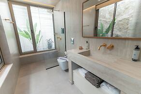 Akres Luxury Sea View Villas