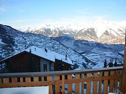 Mountain Apartment With Views