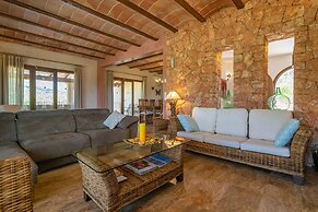 S'albarcoquer - Villa With Private Pool In S'horta