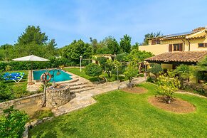Villa in Pollenca With Private Pool & Garden