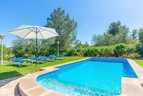 Villa in Pollenca With Private Pool & Garden